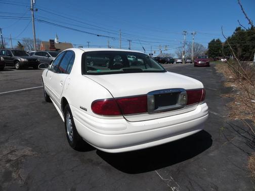 White 2002 Buick LeSabre Custom