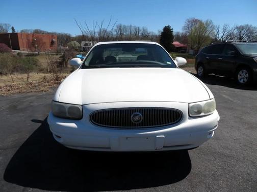 White 2002 Buick LeSabre Custom