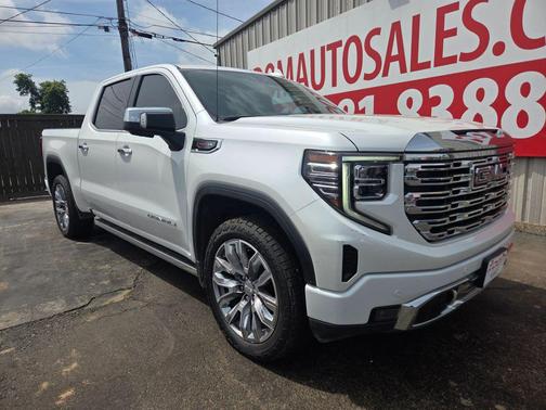 White Frost Tricoat 2023 GMC Sierra 1500 Denali