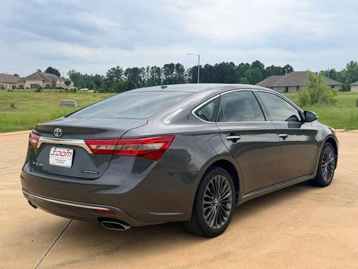 Magnetic Gray Metallic 2017 Toyota Avalon Touring