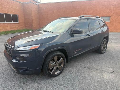 2017 Jeep Cherokee Sport