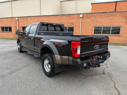 2017 Ford F-350 Lariat