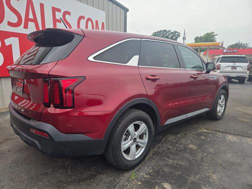 Passion Red Tintcoat 2022 Kia Sorento LX