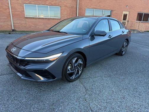 2024 Hyundai ELANTRA Limited