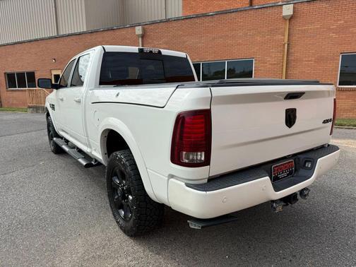 2017 RAM 2500 Laramie Crew Cab 4x4 6'4' Box