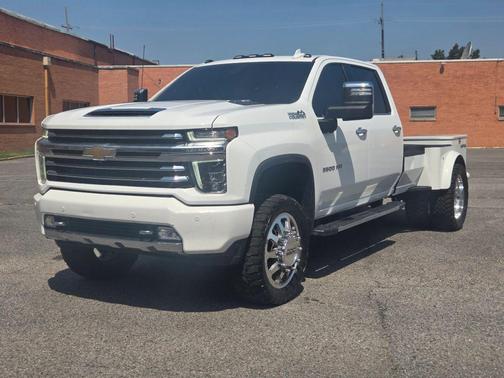 Summit White 2022 Chevrolet Silverado 3500 High Country