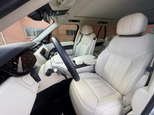 2024 Land Rover Range Rover P530 SE