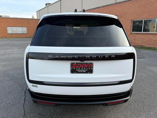 2024 Land Rover Range Rover P530 SE
