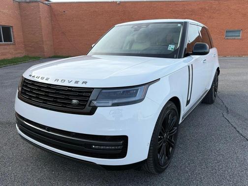 2024 Land Rover Range Rover P530 SE