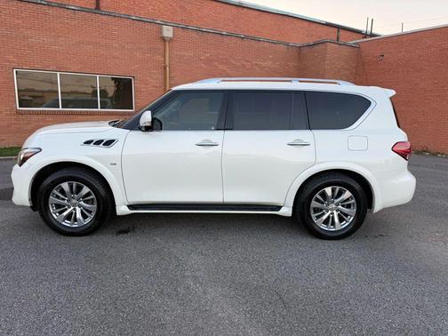2017 INFINITI QX80 Base