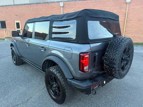 2022 Ford Bronco Black Diamond