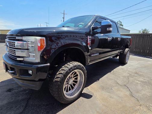Shadow Black 2017 Ford F-250 Platinum