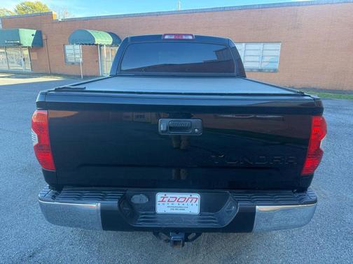 2018 Toyota Tundra SR5