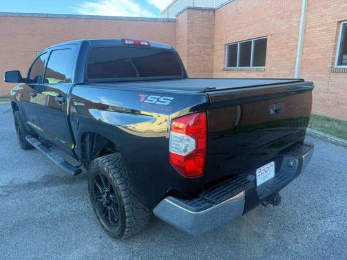 2018 Toyota Tundra SR5