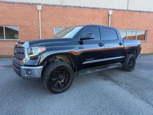 2018 Toyota Tundra SR5