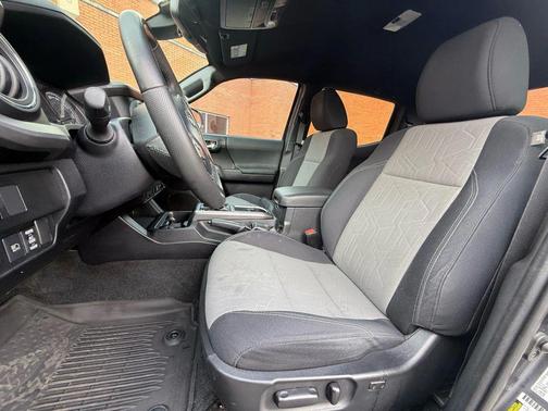 2020 Toyota Tacoma TRD Sport