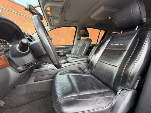 2012 Nissan Armada Platinum