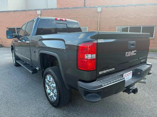 2018 GMC Sierra 2500 Denali