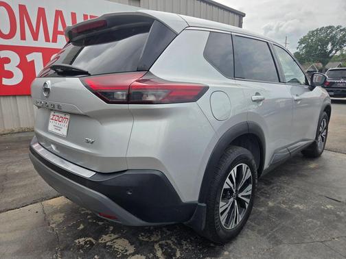 Brilliant Silver Metallic 2021 Nissan Rogue SV