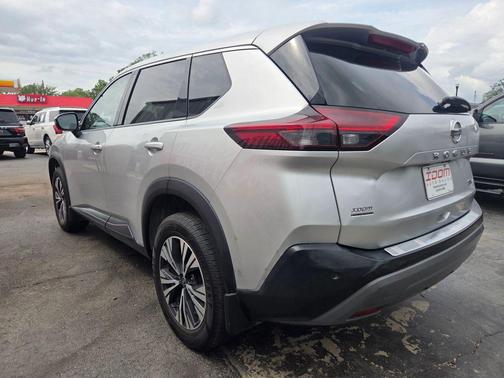 Brilliant Silver Metallic 2021 Nissan Rogue SV