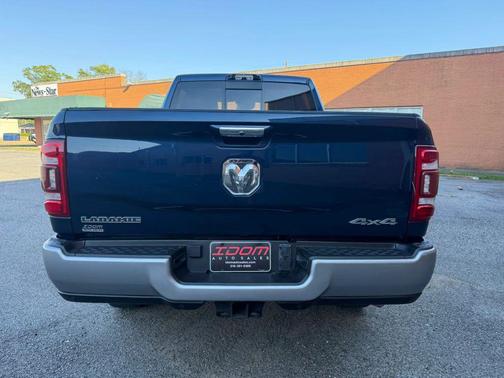 2022 RAM 2500 Laramie Crew Cab 4x4 6'4' Box
