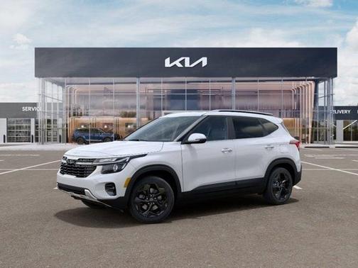 Snow White Pearl 2026 Kia Seltos EX