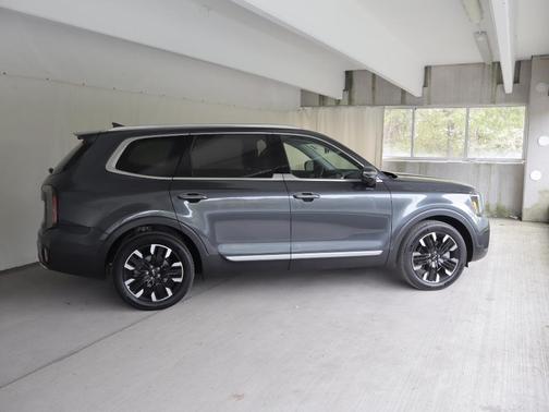 Gray 2023 Kia Telluride SX-Prestige