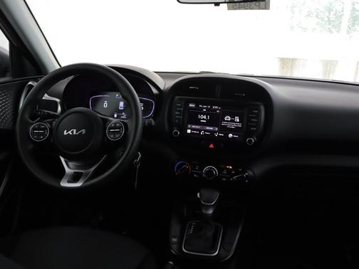 Steel Gray 2024 Kia Soul LX