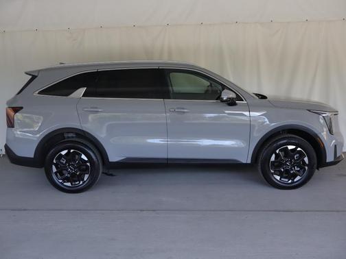 Wolf Gray 2026 Kia Sorento S