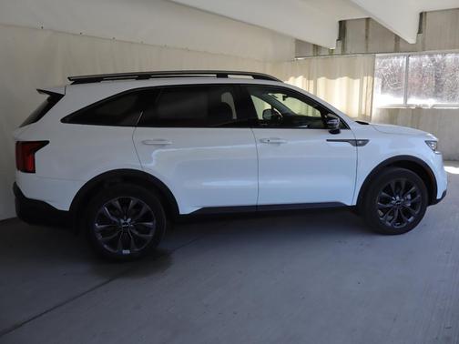 Glacial White Pearl 2023 Kia Sorento SX