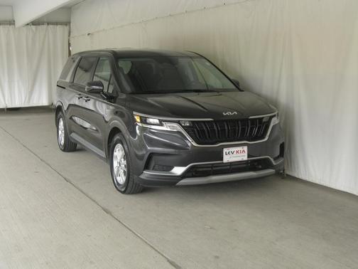 2022 Kia Carnival LX