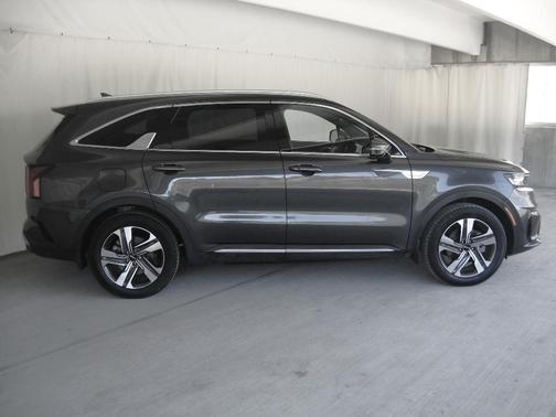 2023 Kia Sorento Plug-In Hybrid SX Prestige