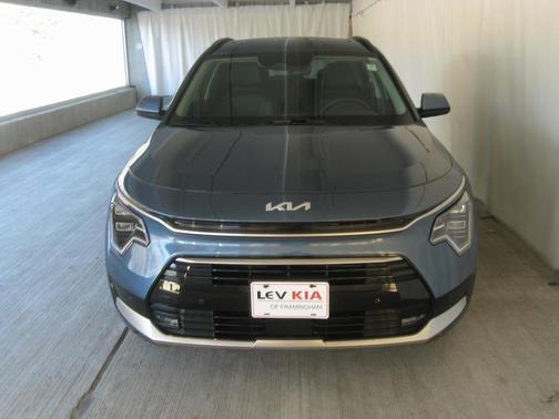 2023 Kia Niro Plug-In Hybrid SX Touring