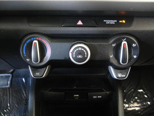 2022 Kia Rio LX