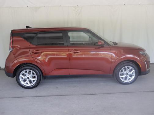 Mars Orange 2023 Kia Soul LX