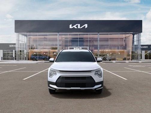 Snow White Pearl 2026 Kia Niro LX