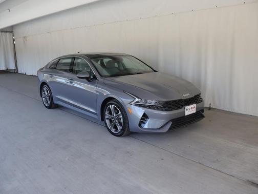 Everlasting Silver 2024 Kia K5 EX