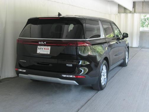 2023 Kia Carnival LX