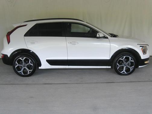 2023 Kia Niro EX Touring