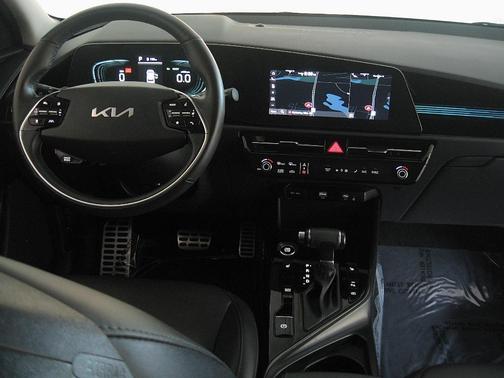 2023 Kia Niro EX Touring
