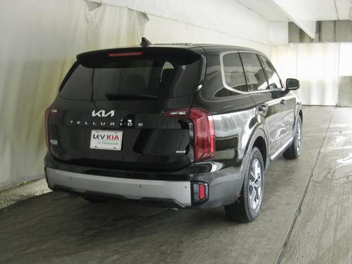 2023 Kia Telluride LX