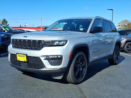 Silver Zynith 2024 Jeep Grand Cherokee Limited 4x4