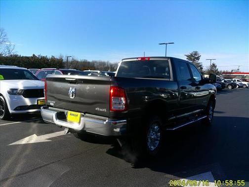 2024 RAM 2500 Big Horn Crew Cab 4x4 64' Box