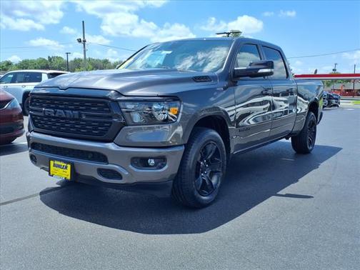 2022 RAM 1500 Big Horn Crew Cab 4x4 64' Box