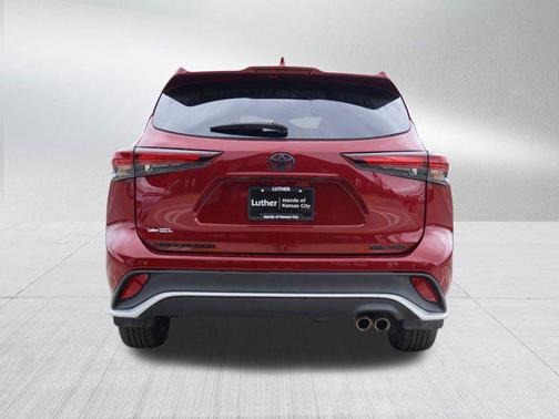 2024 Toyota Highlander XSE