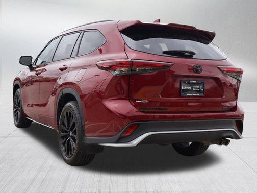 2024 Toyota Highlander XSE