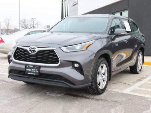 2024 Toyota Highlander LE