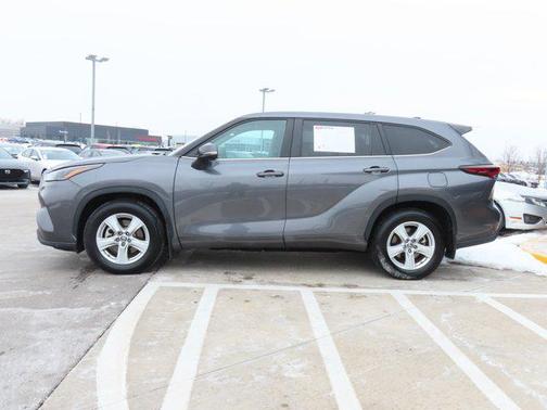 2024 Toyota Highlander LE