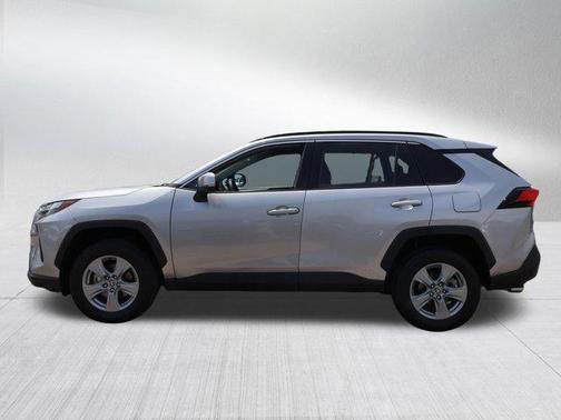 Silver Sky Metallic 2022 Toyota RAV4 Hybrid XLE