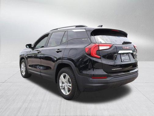 Ebony Twilight Metallic 2022 GMC Terrain SLE